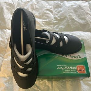 Easy Street Black Faux Leather Women's Wise Comfort Mary Janes 11W NWT